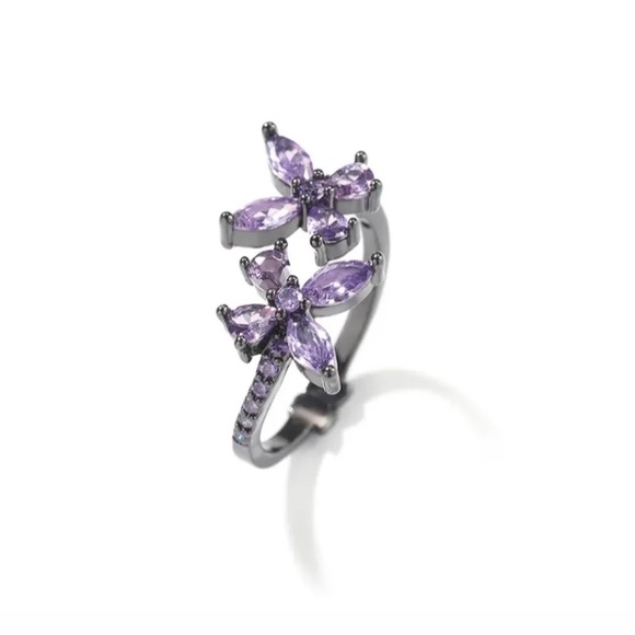 Butterfly ring